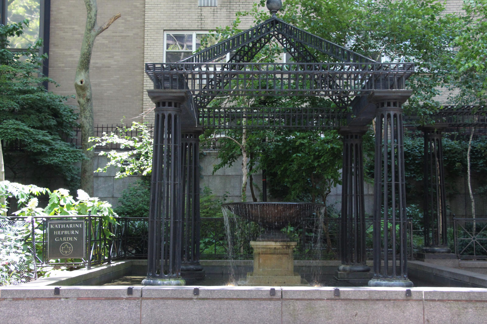 Dag Hammarskjold Plaza